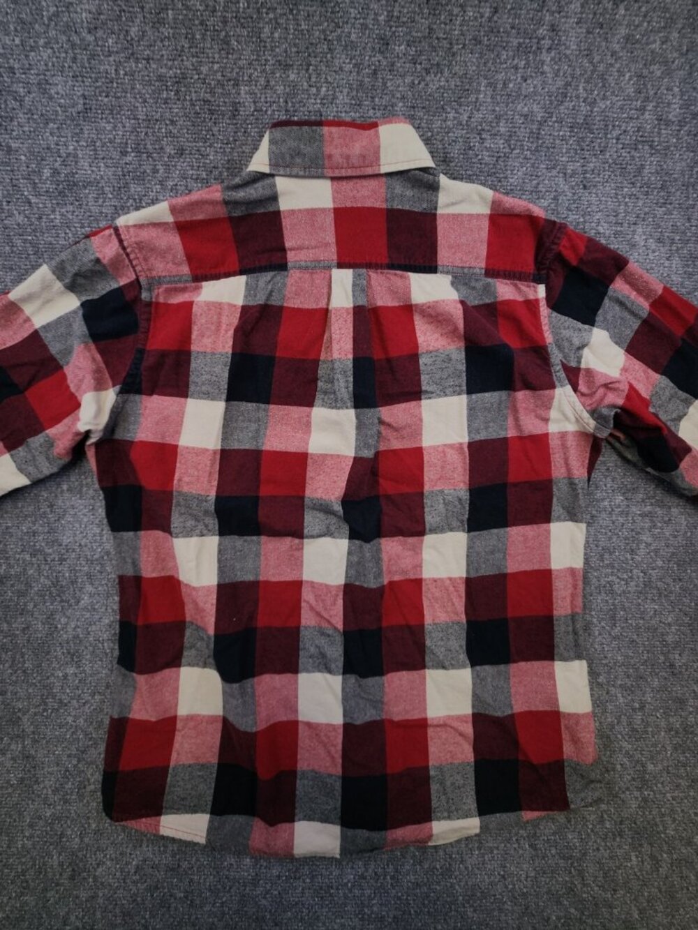 Eddie Bauer Relaxed Fit Men's Medium Red Plaid Flannel Long Sleeve Button Up - Picture 9 of 9